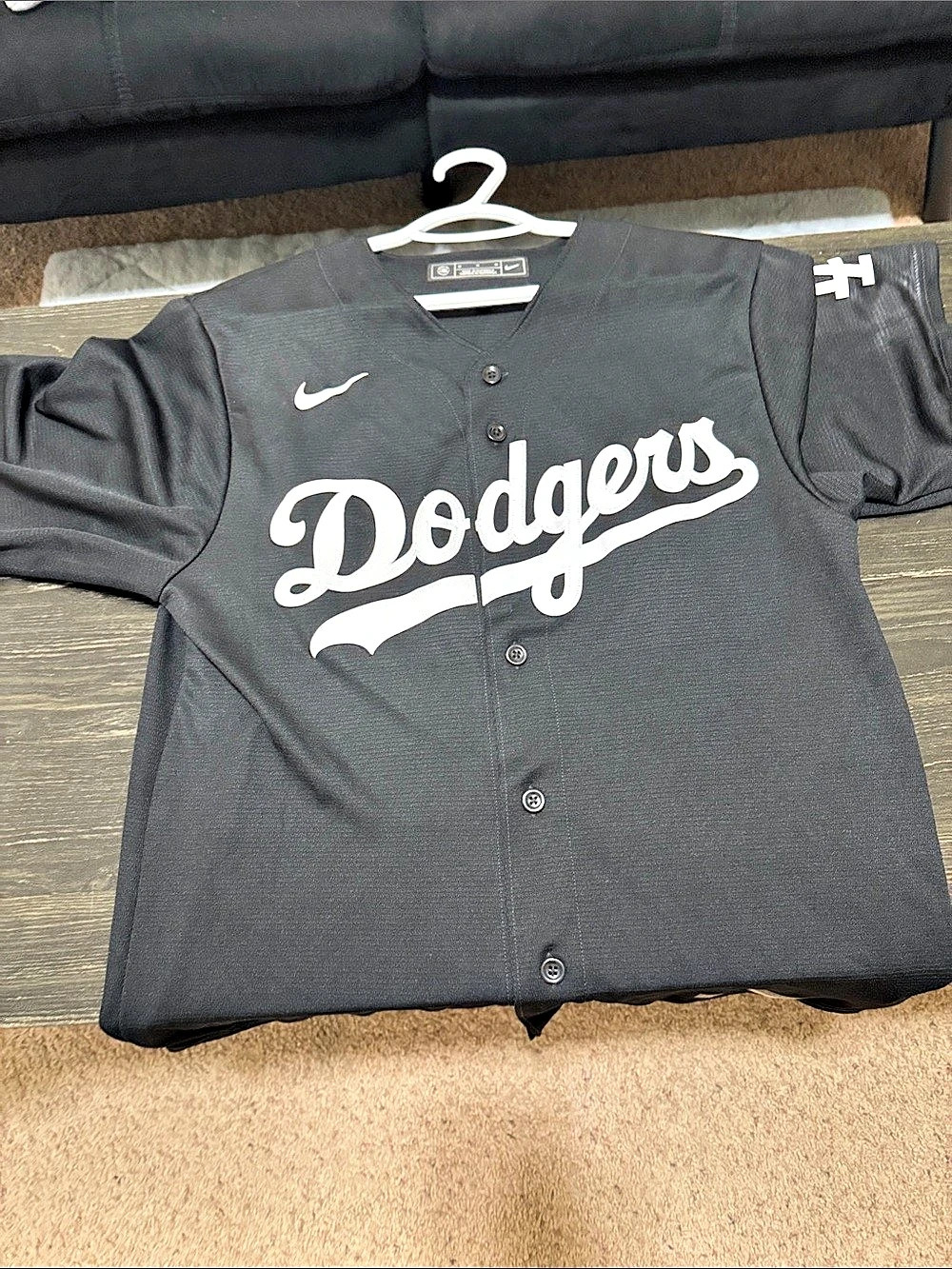Nike Los Angeles Dodgers Shohei Ohtani #17 jersey Black & White Medium